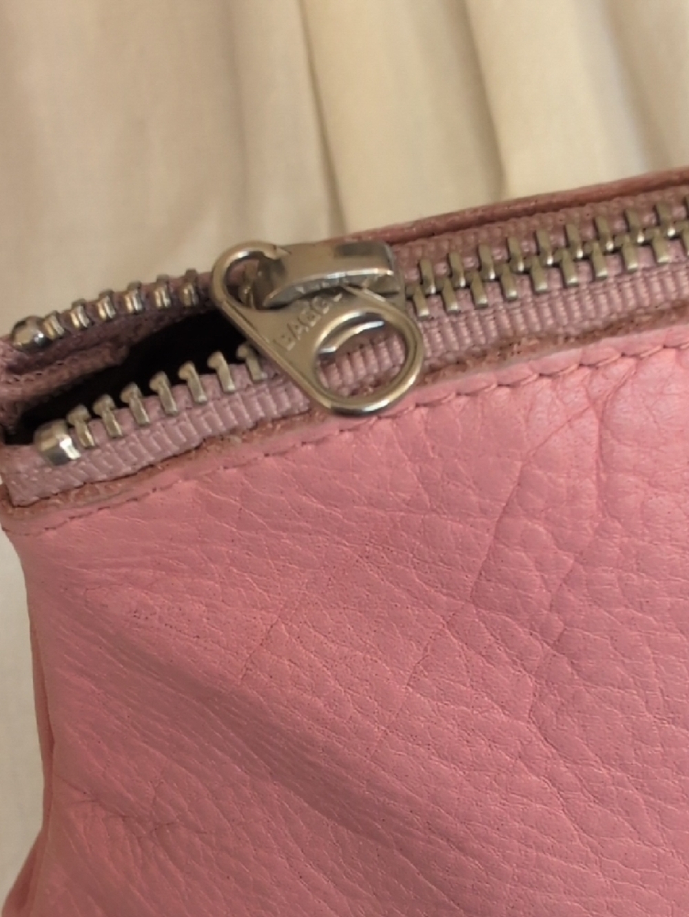 Baggu Blush Leather Clutch - Picture 3 of 8